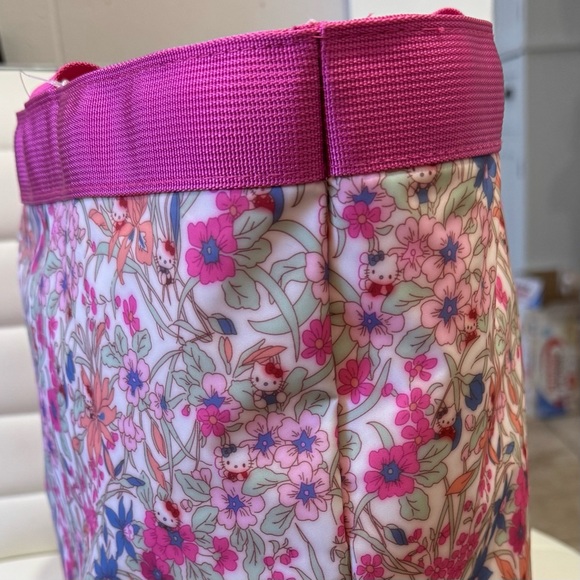 ‼️RARE‼️ Japan Cyalel Yahata x Liberty Fabrics HIDDEN Hello Kitty - Picture 11 of 12